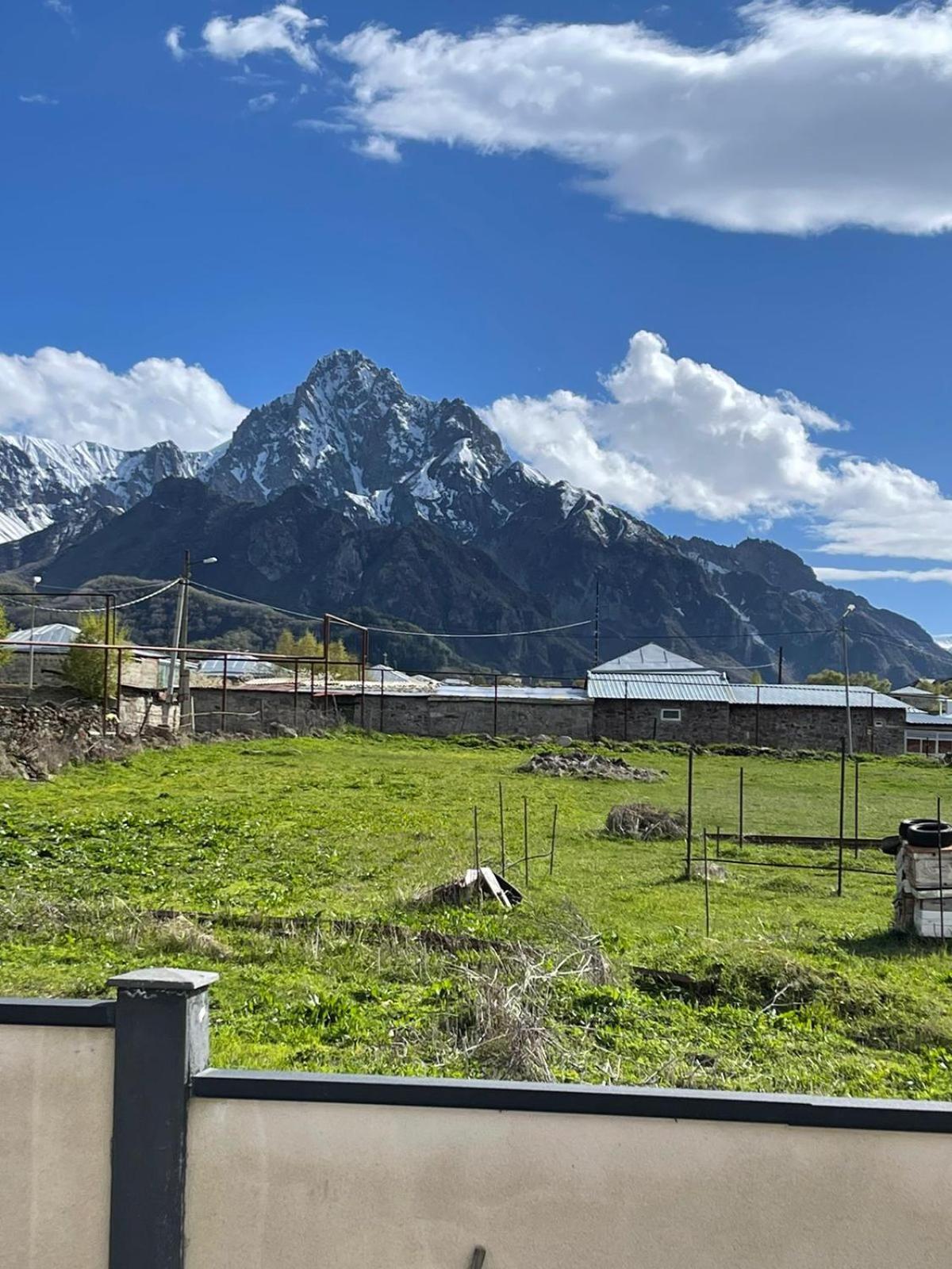 Bibo'S Kokhi Guesthouse Kazbegi Kültér fotó